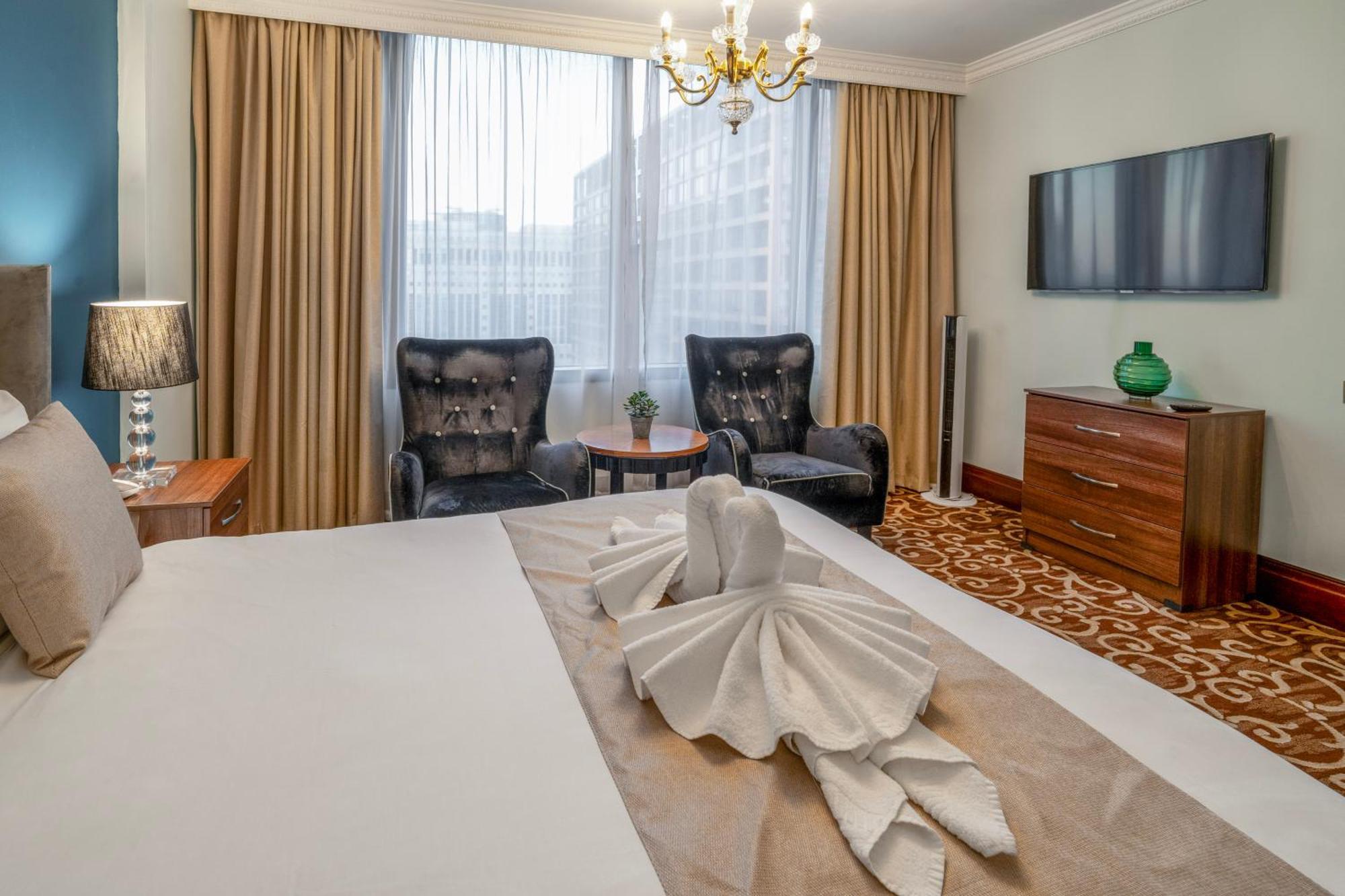 Britannia International Hotel Canary Wharf London Exterior photo